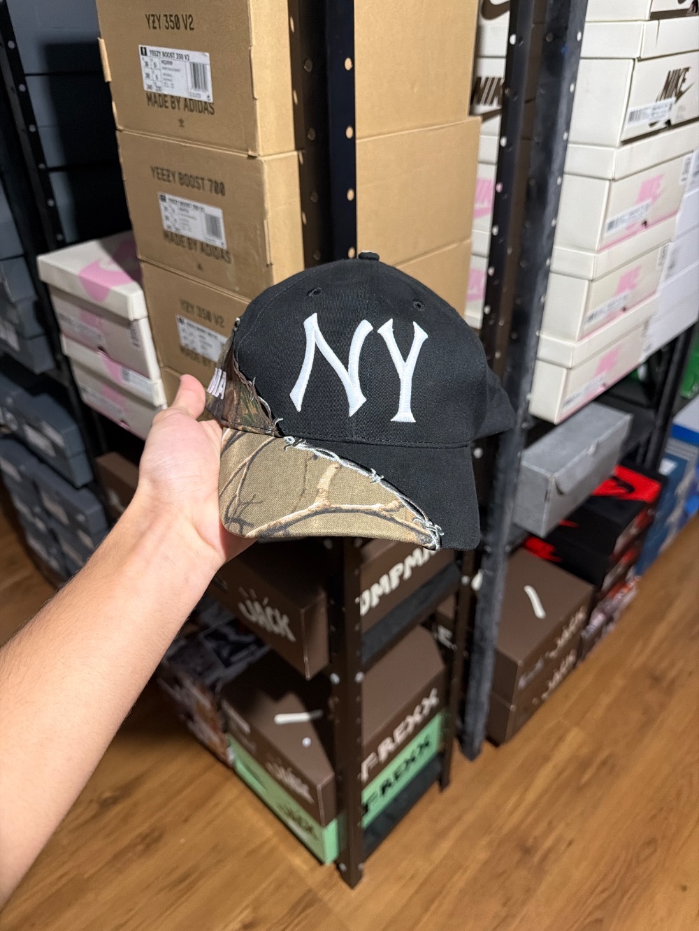 Boné oMA Studios NY Metal Camo Black — Único, Novo