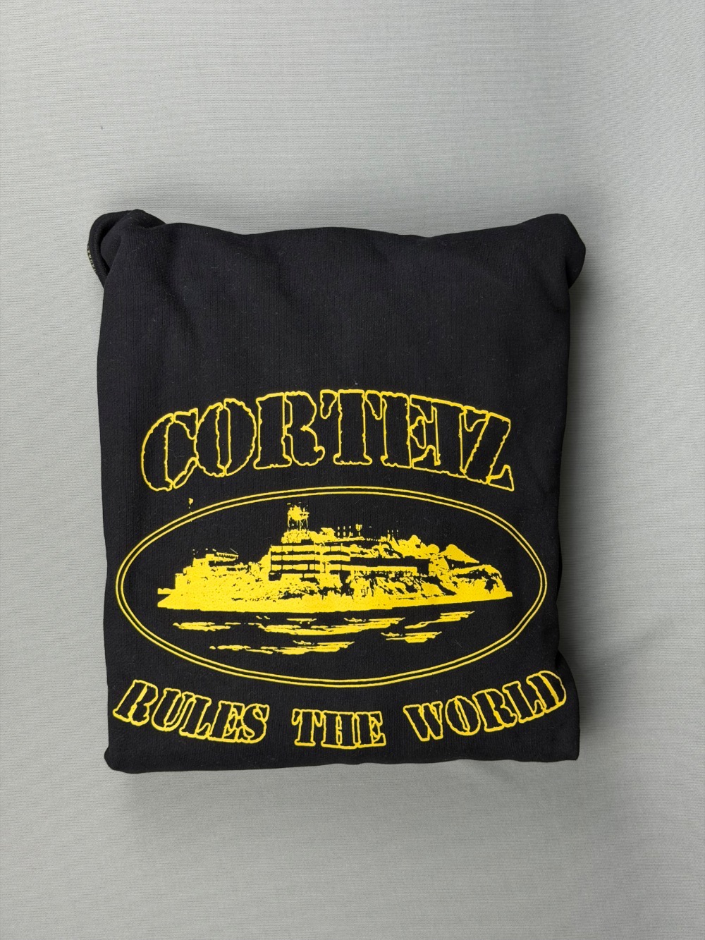Moletom Corteiz rule the world black yellow