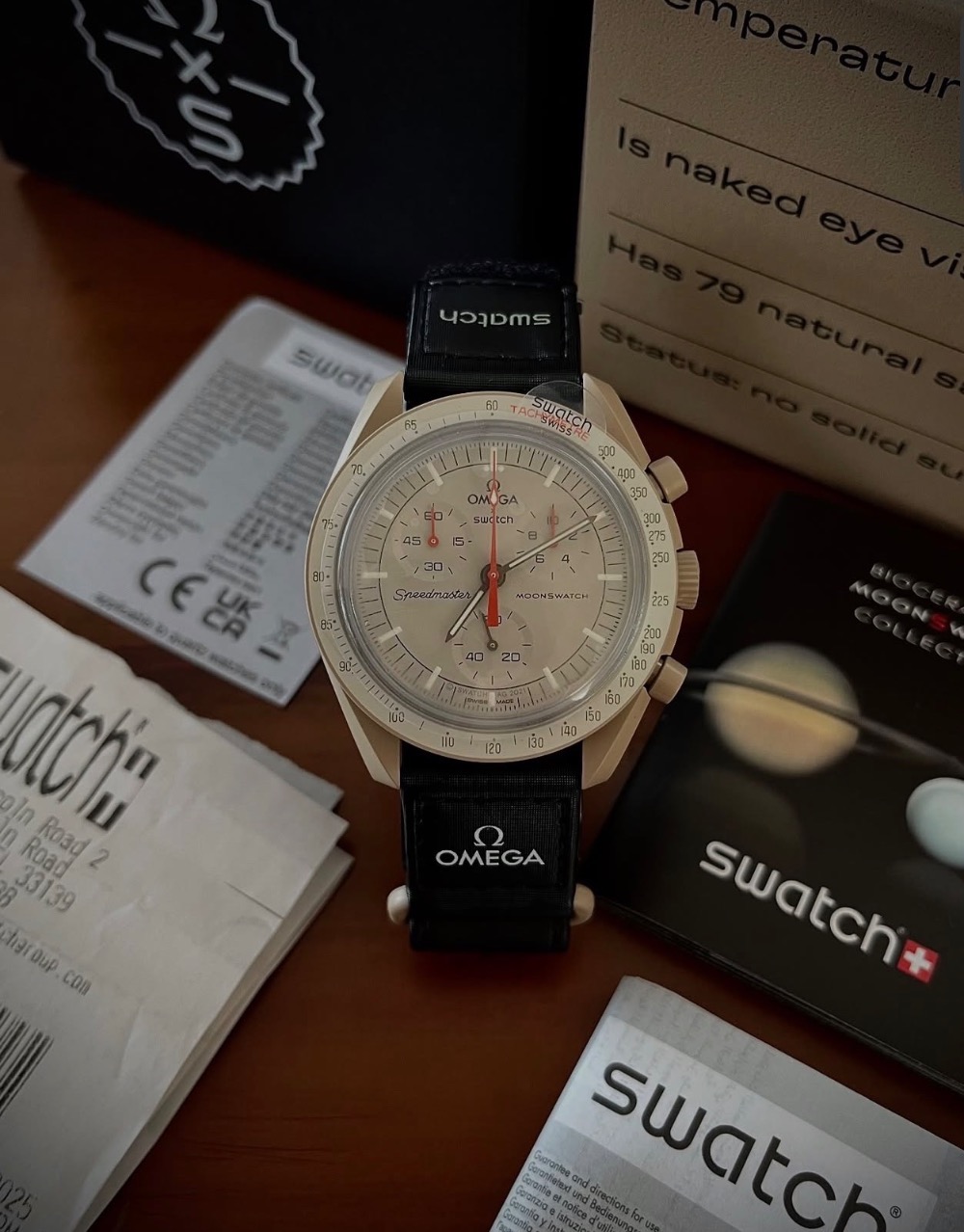 Swatch x Omega Relógio Bioceramic Moonswatch Mission to Jupiter