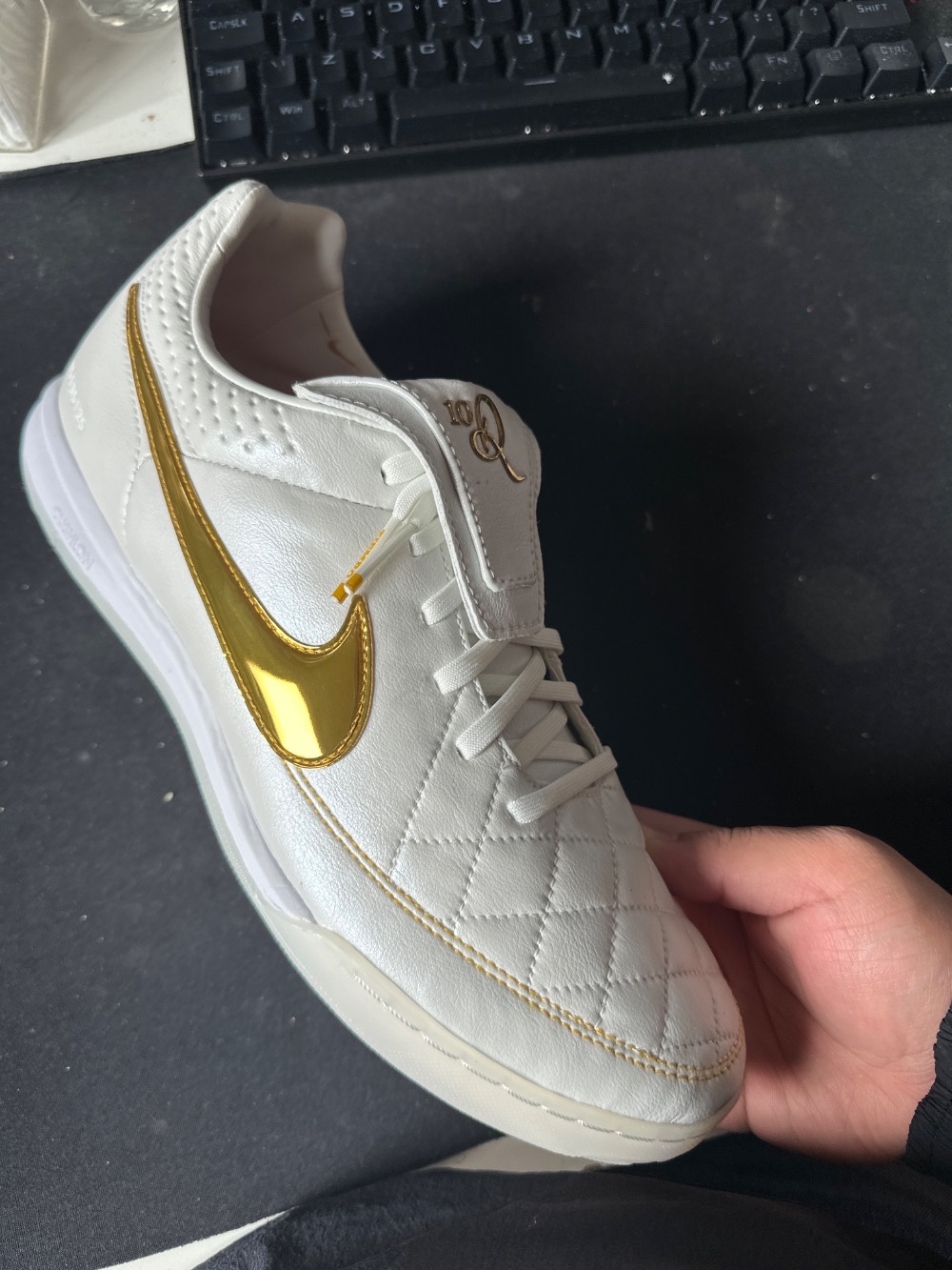 Nike Tiempo SE Ronaldinho Metallic Summit White Metallic Gold