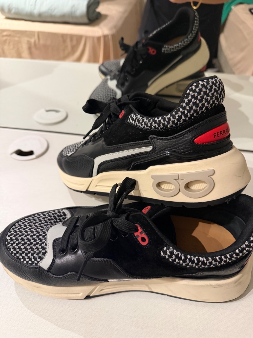 Tênis Ferragamo Gancini