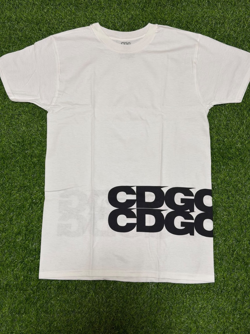 Camiseta HANES x COMME des GARÇONS