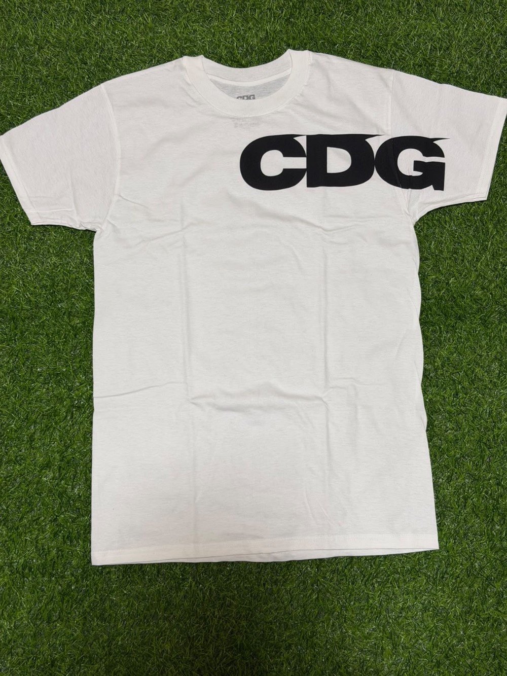 Camiseta HANES x COMME des GARÇONS