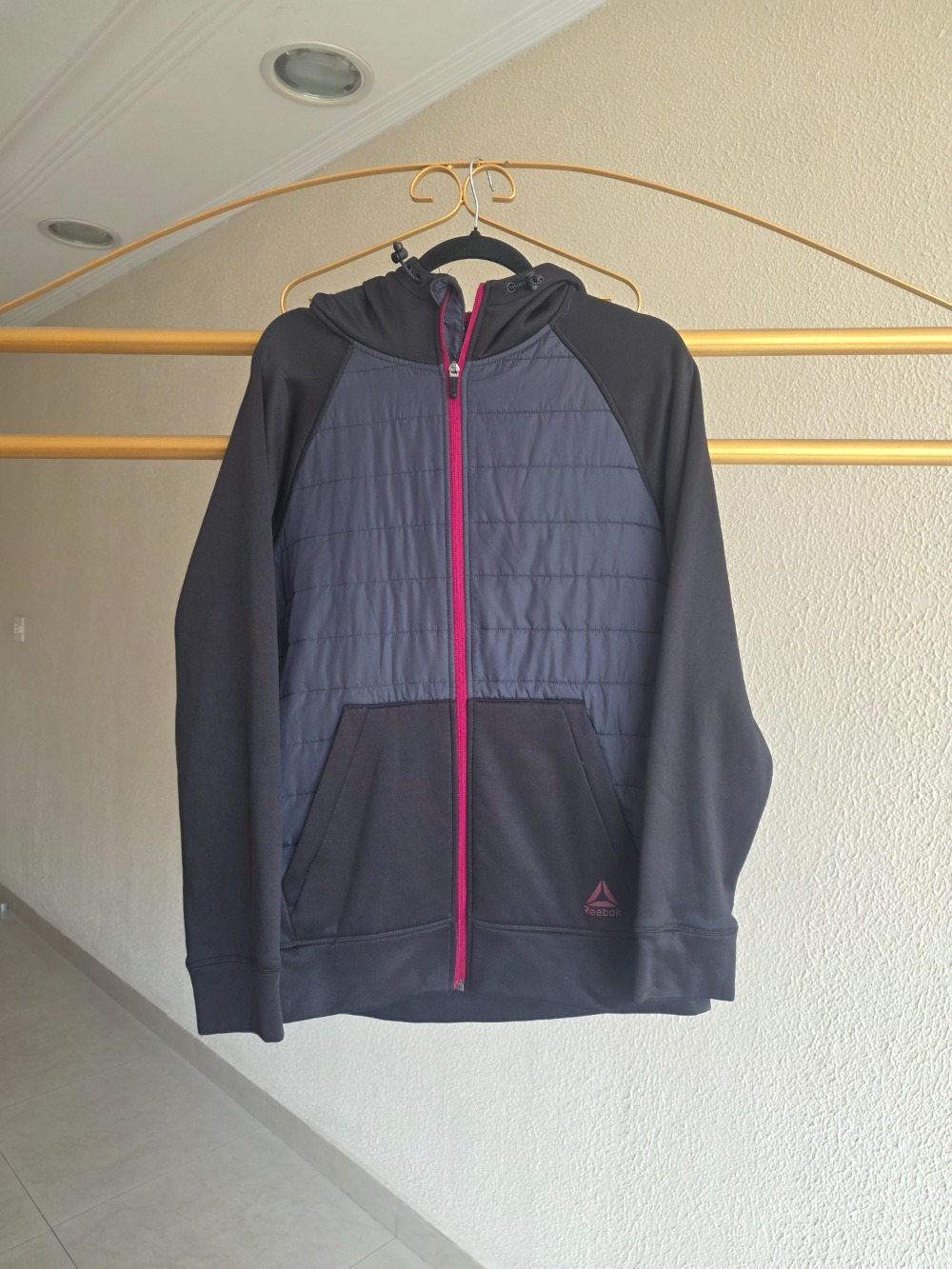 jaqueta Reebok puffer