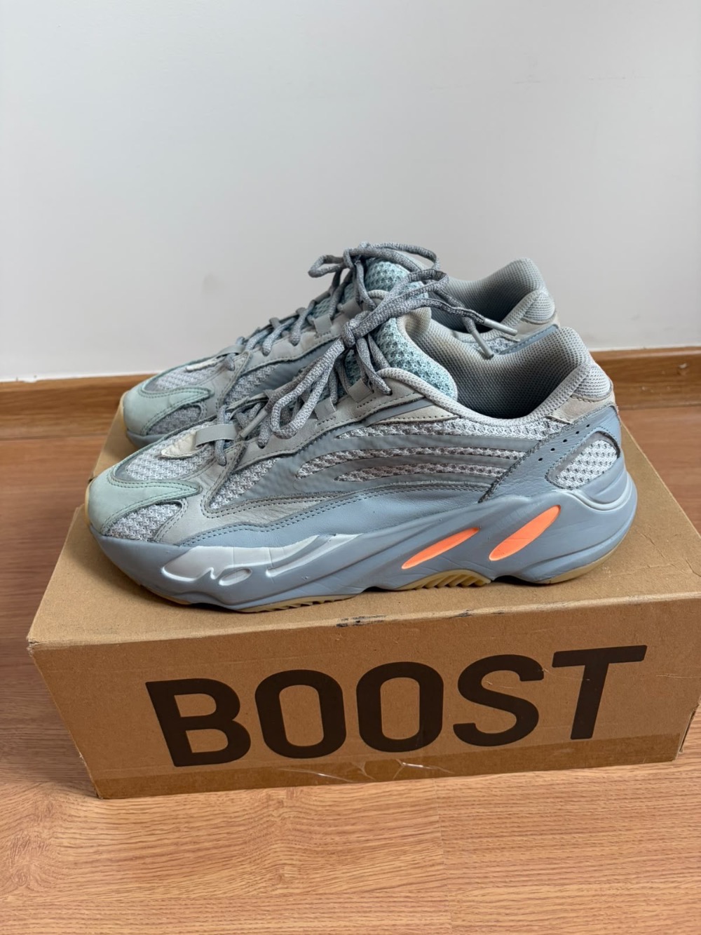 Yeezy 700 v2 Inertia