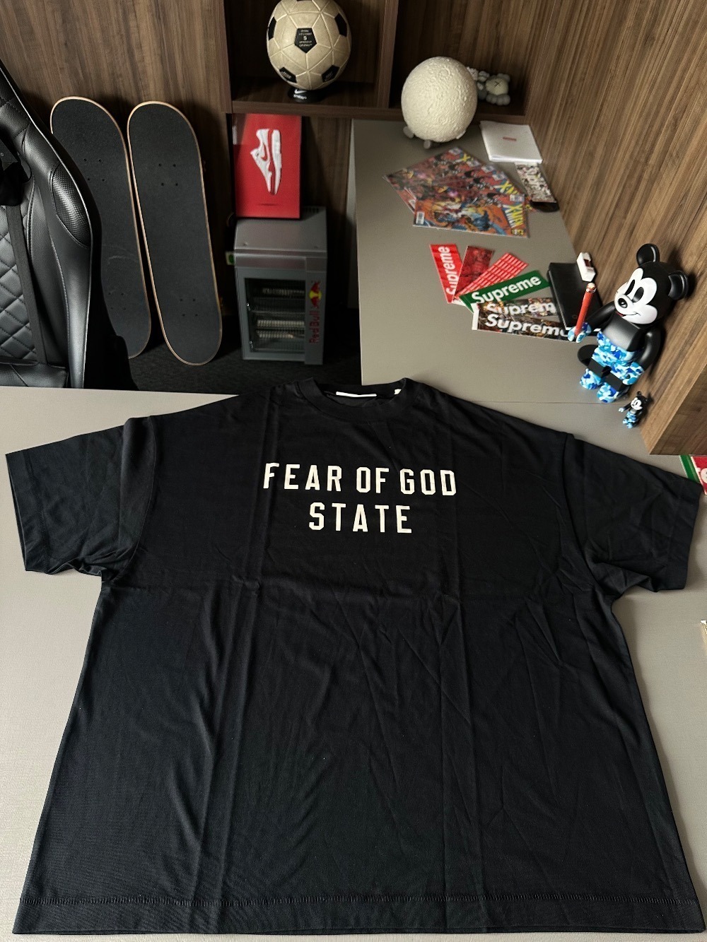 Camiseta Fear of God Essentials 90's Fit Jet Black — G, Novo