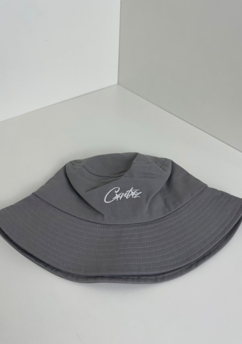 Chapéu Bucket Corteiz Carpenter Grey
