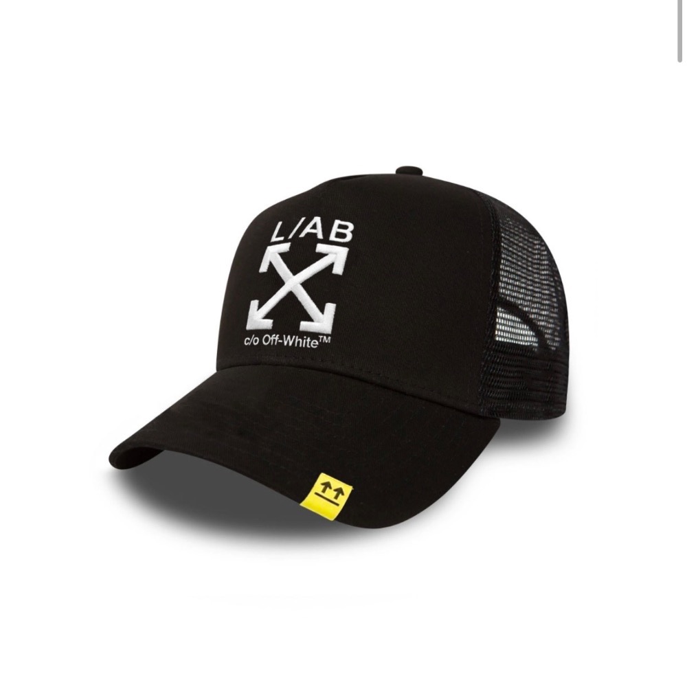 Boné L/AB Off-White Clamp Arrows Curved Brim Trucker Cap
