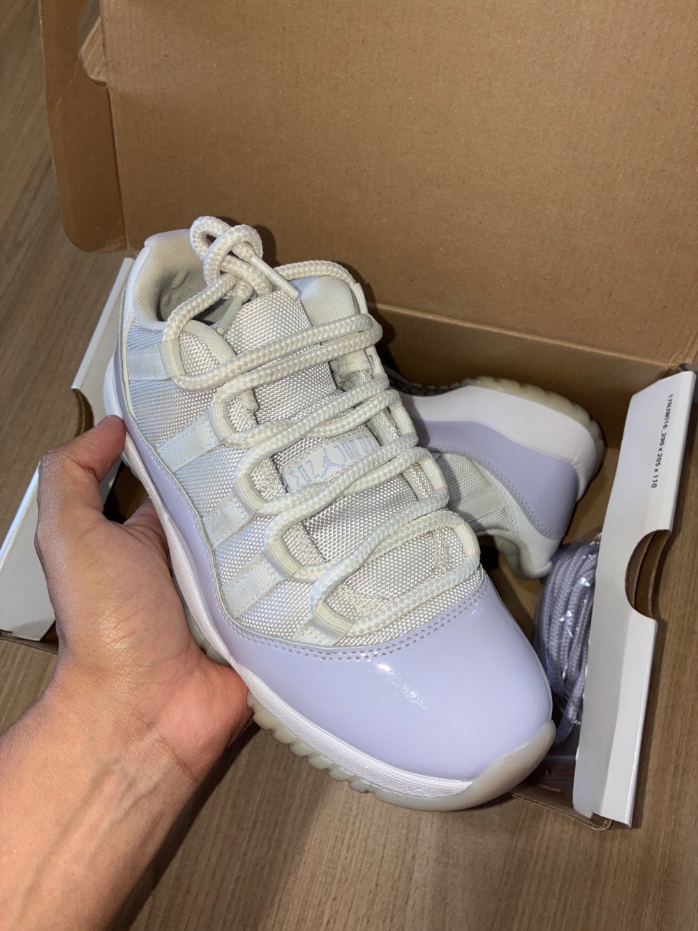 Air Jordan 11 Low Pure Violet