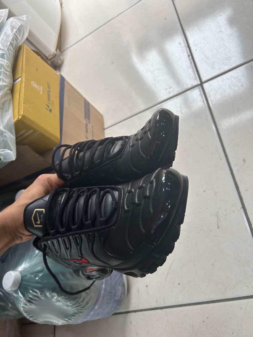 Nike Air Max Plus Leather Bred