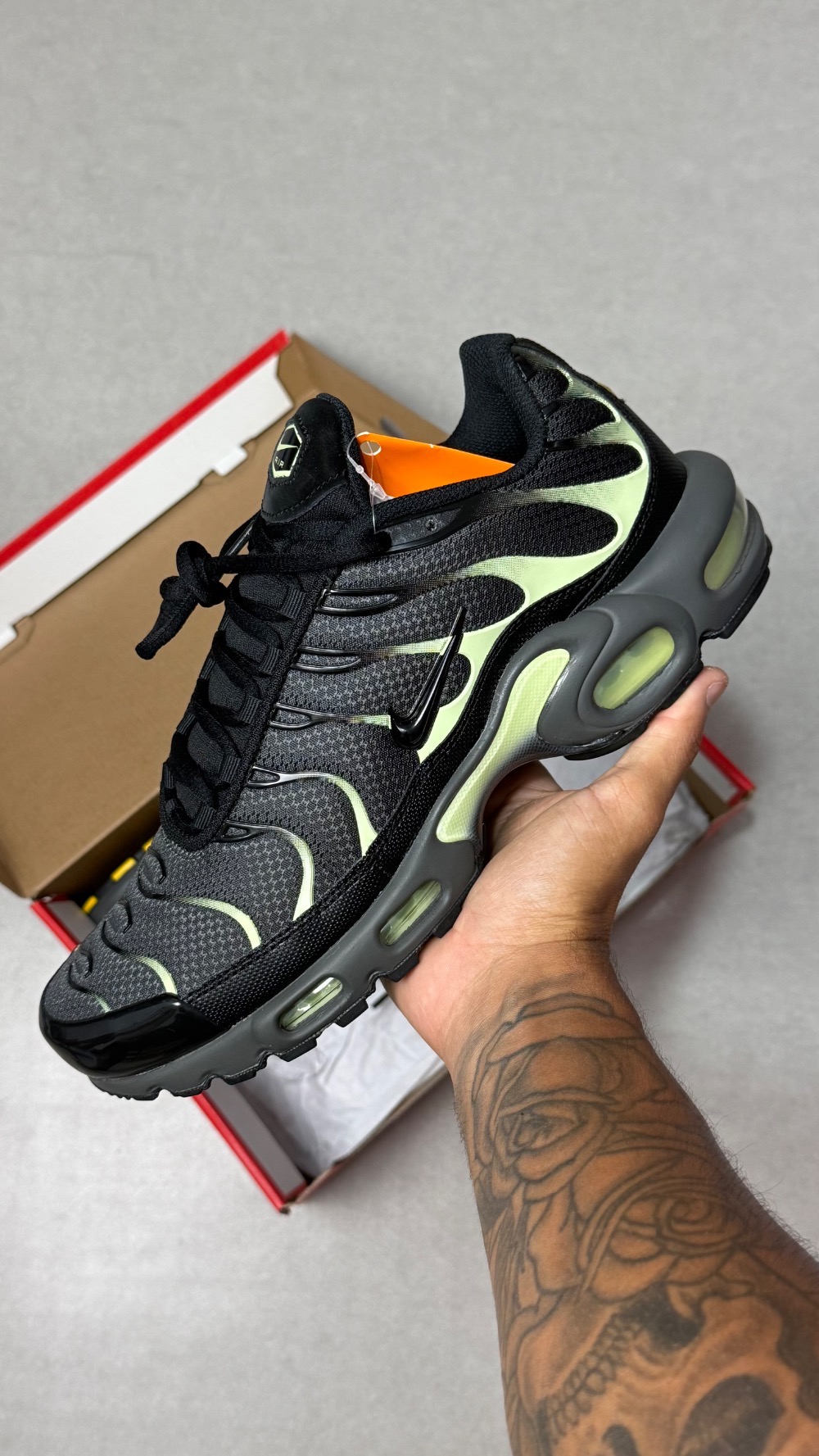 Nike Air Max Plus Iron Gray Light Liquid Lime Black