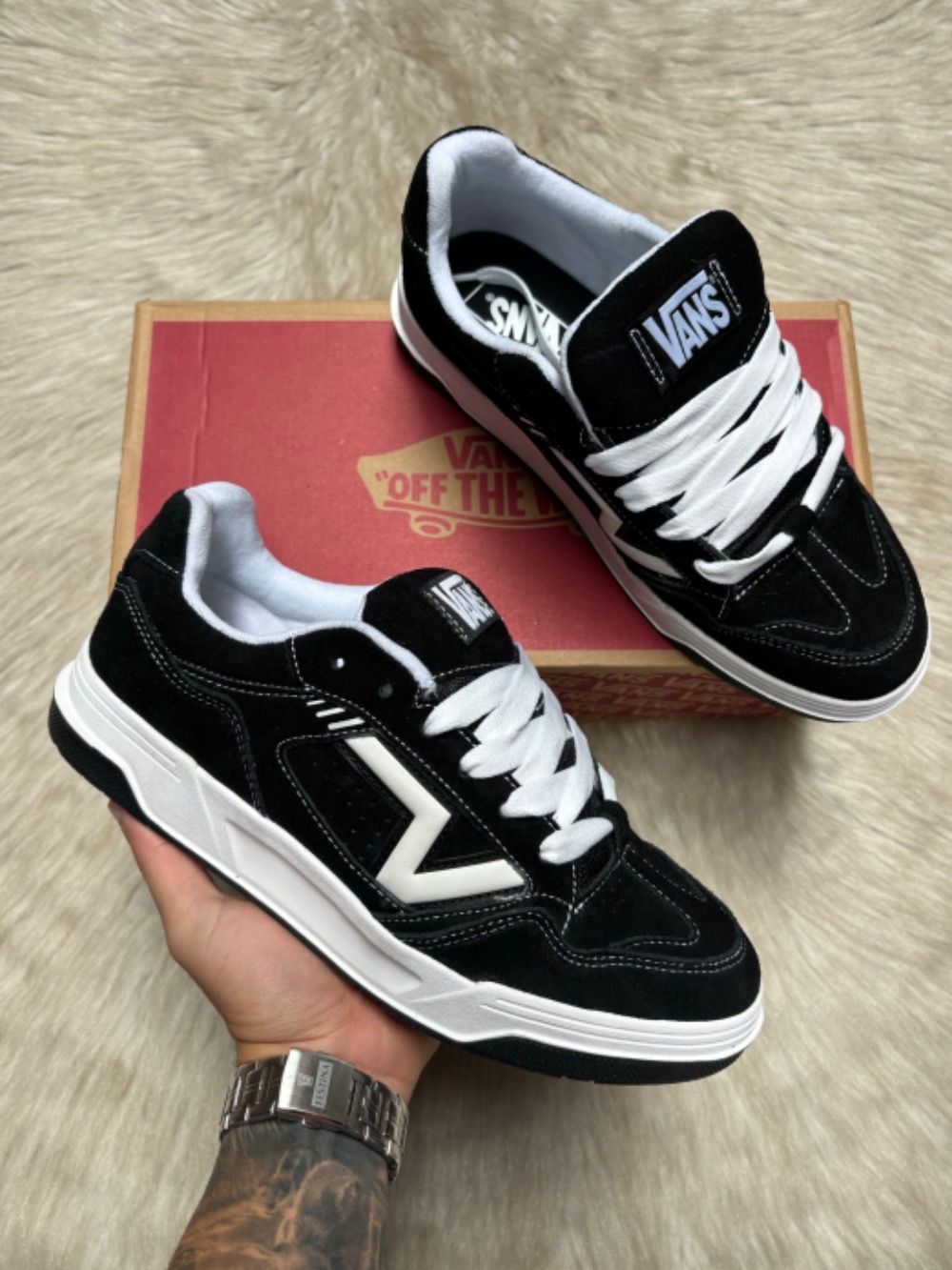 Vans Upland Black White