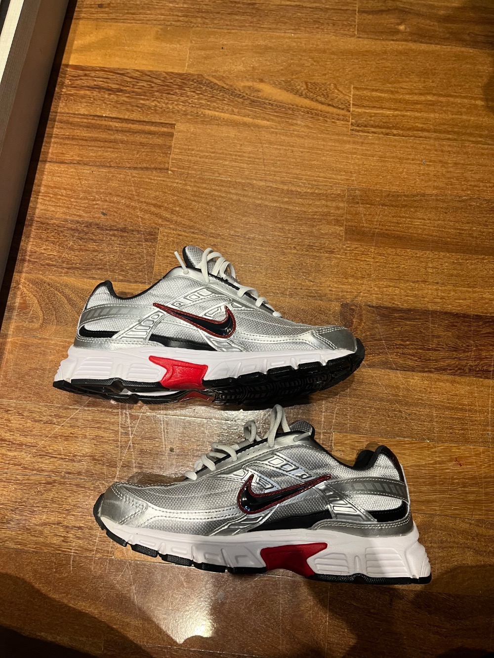 Nike Initiator Metallic Silver Black