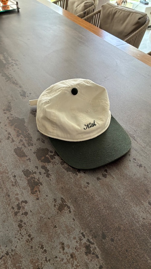 Boné Kith branco ajustável