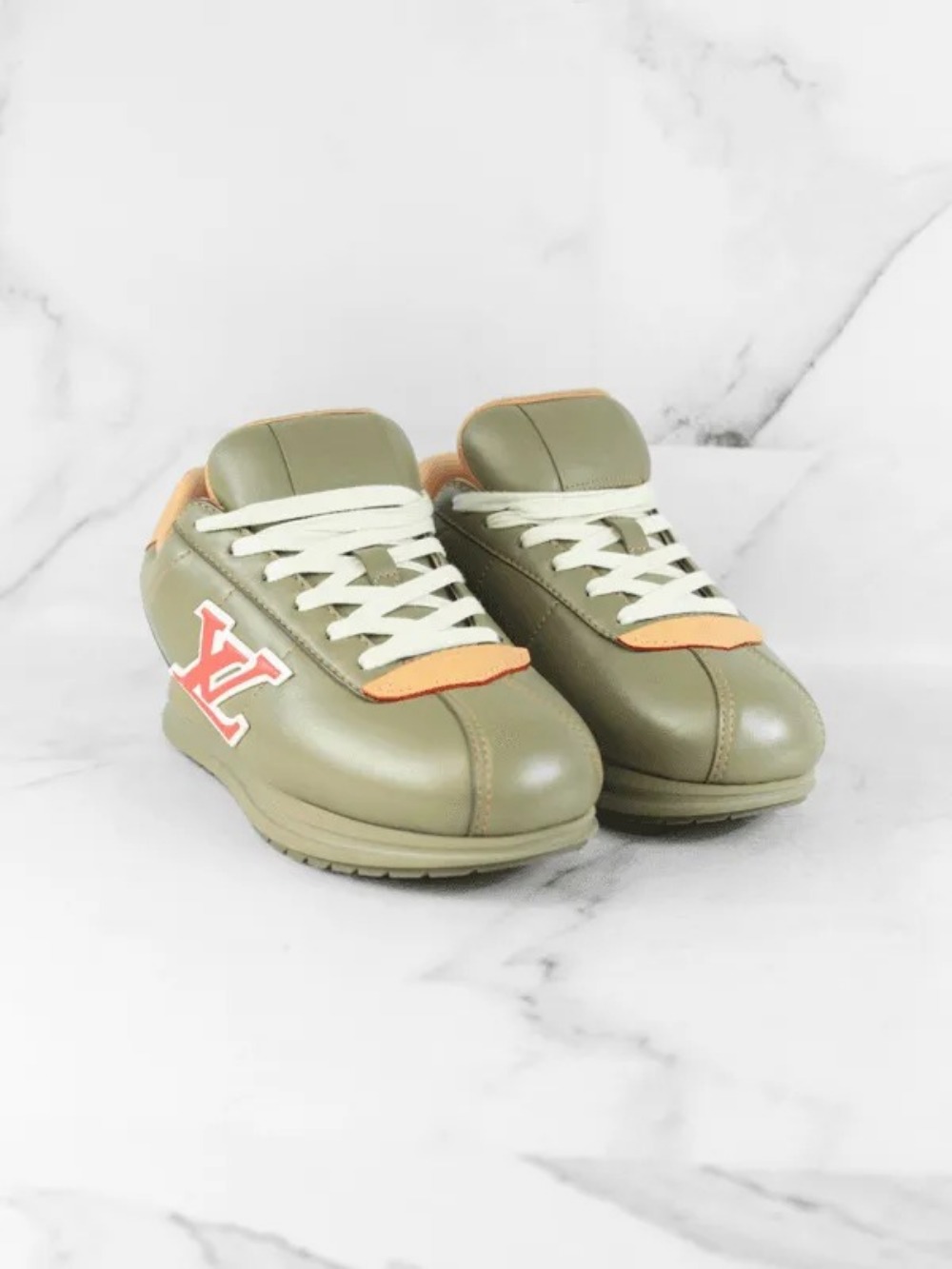 Tênis Louis Vuitton Buttersoft LV Logo Verde