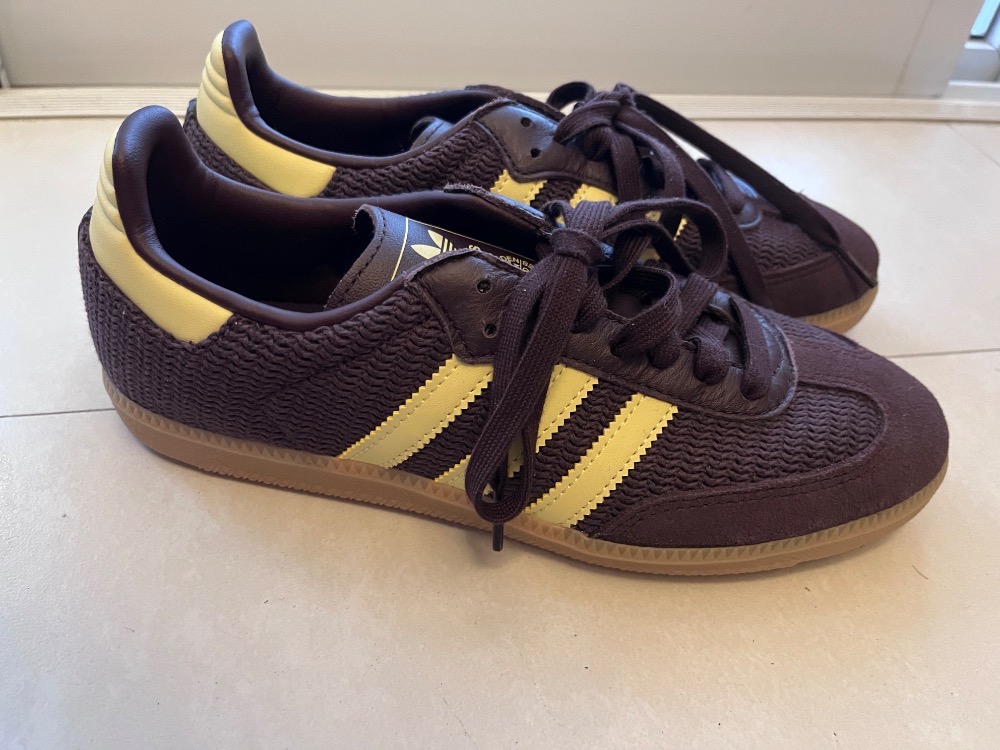 adidas Samba OG Shadow Brown Powder Yellow