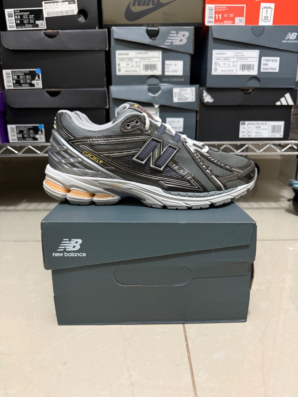 New Balance 1906R Grey Metallic Black
