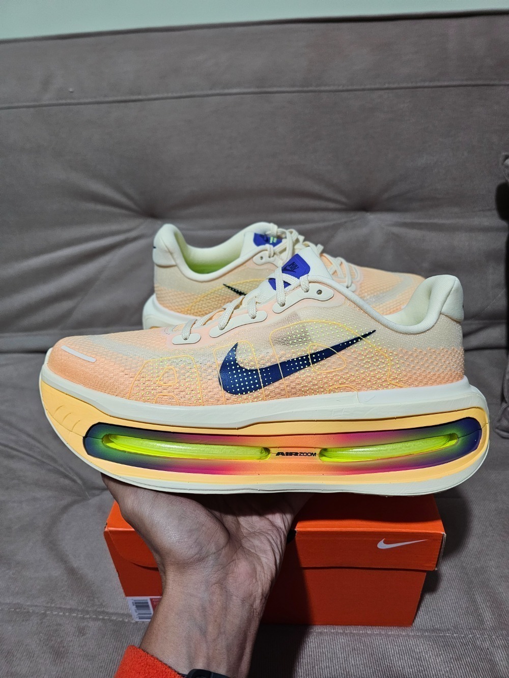 Nike Vomero Premium Alabaster — 39, Novo