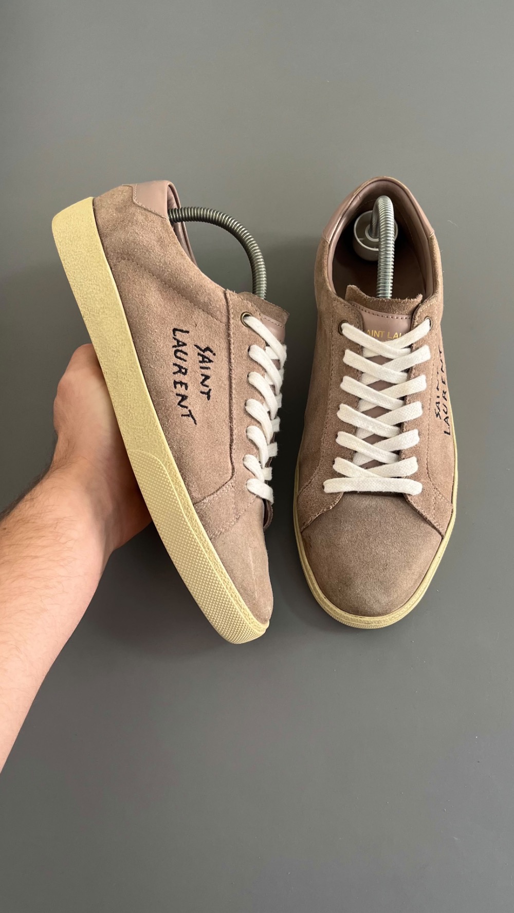 "Yves Saint Laurent Vintage"Court Classic Bege