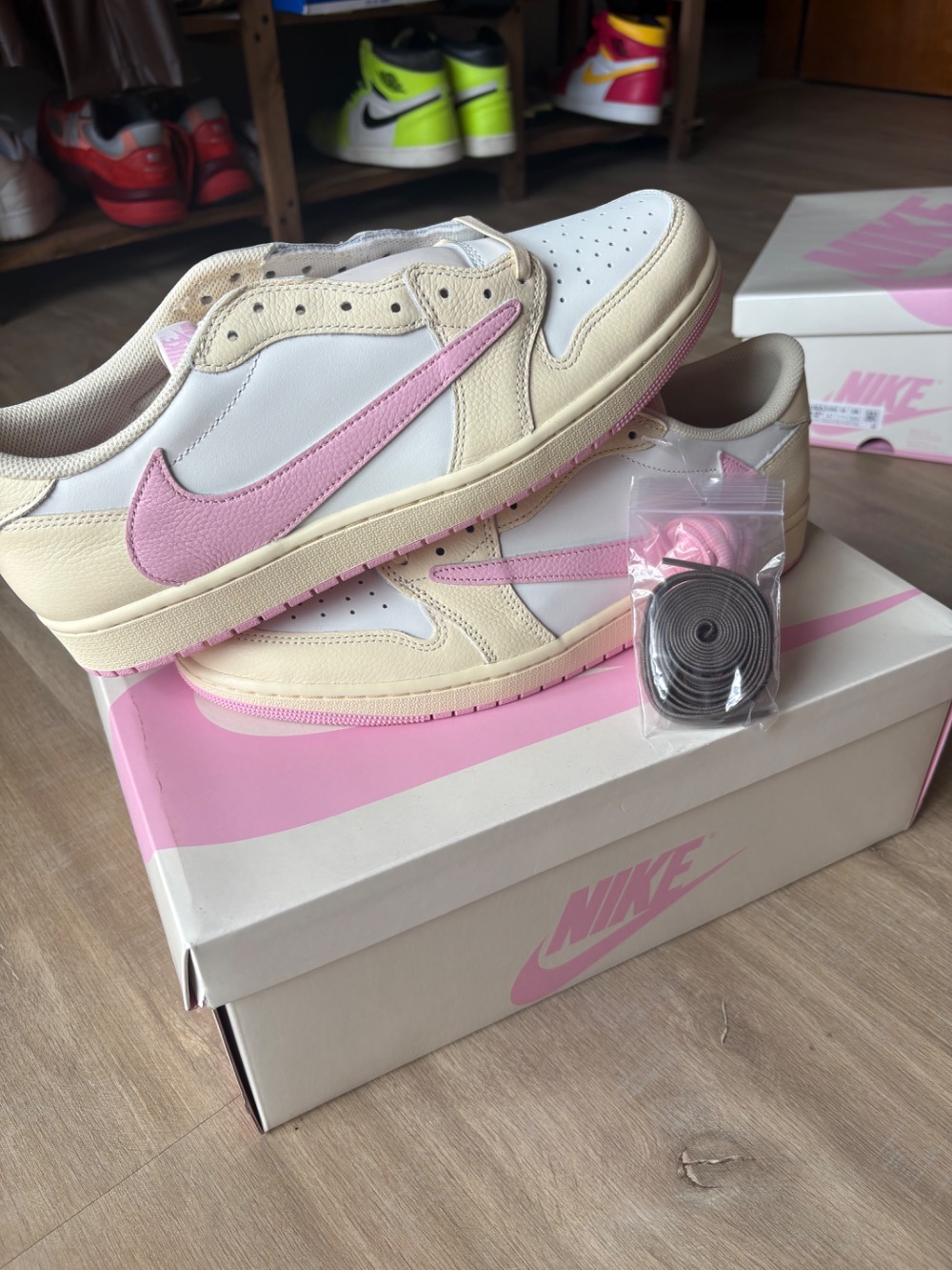 Air Jordan Vintage Low OG SP "Shy Pink"