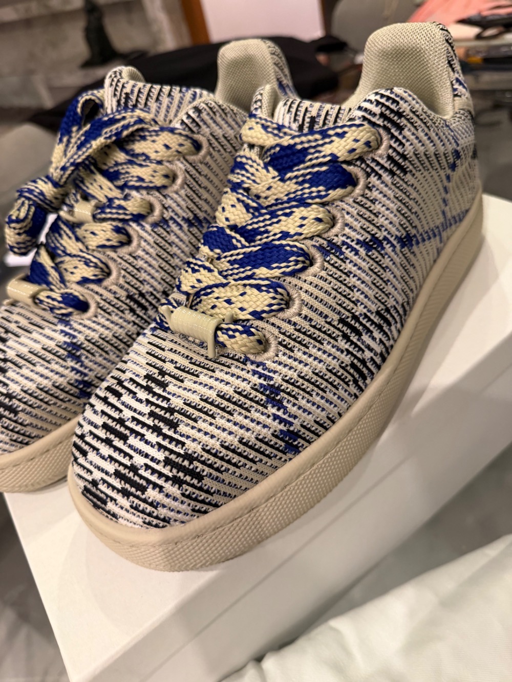 Burberry Check Knit Box