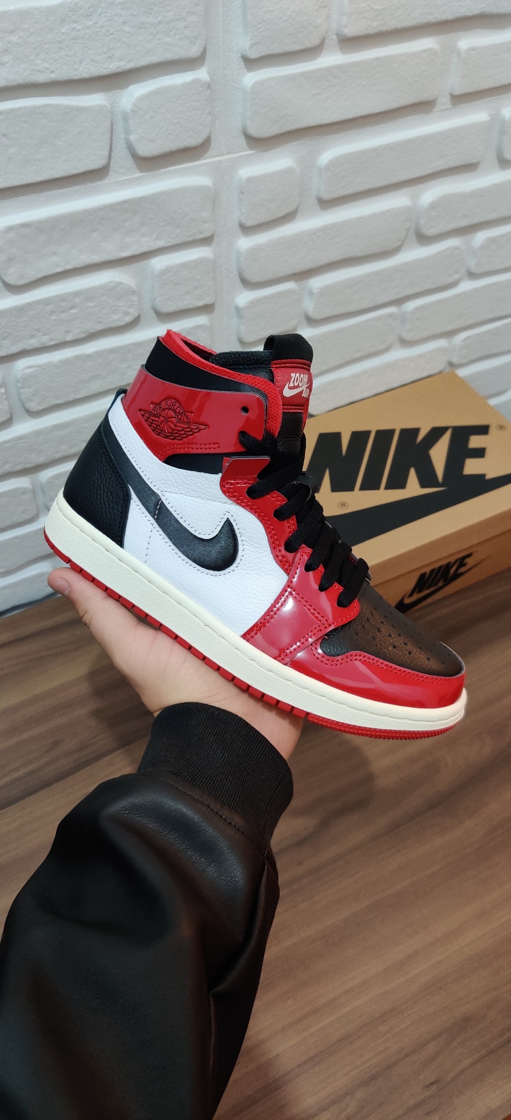 Air Jordan 1 High Zoom Comfort Chicago Bulls