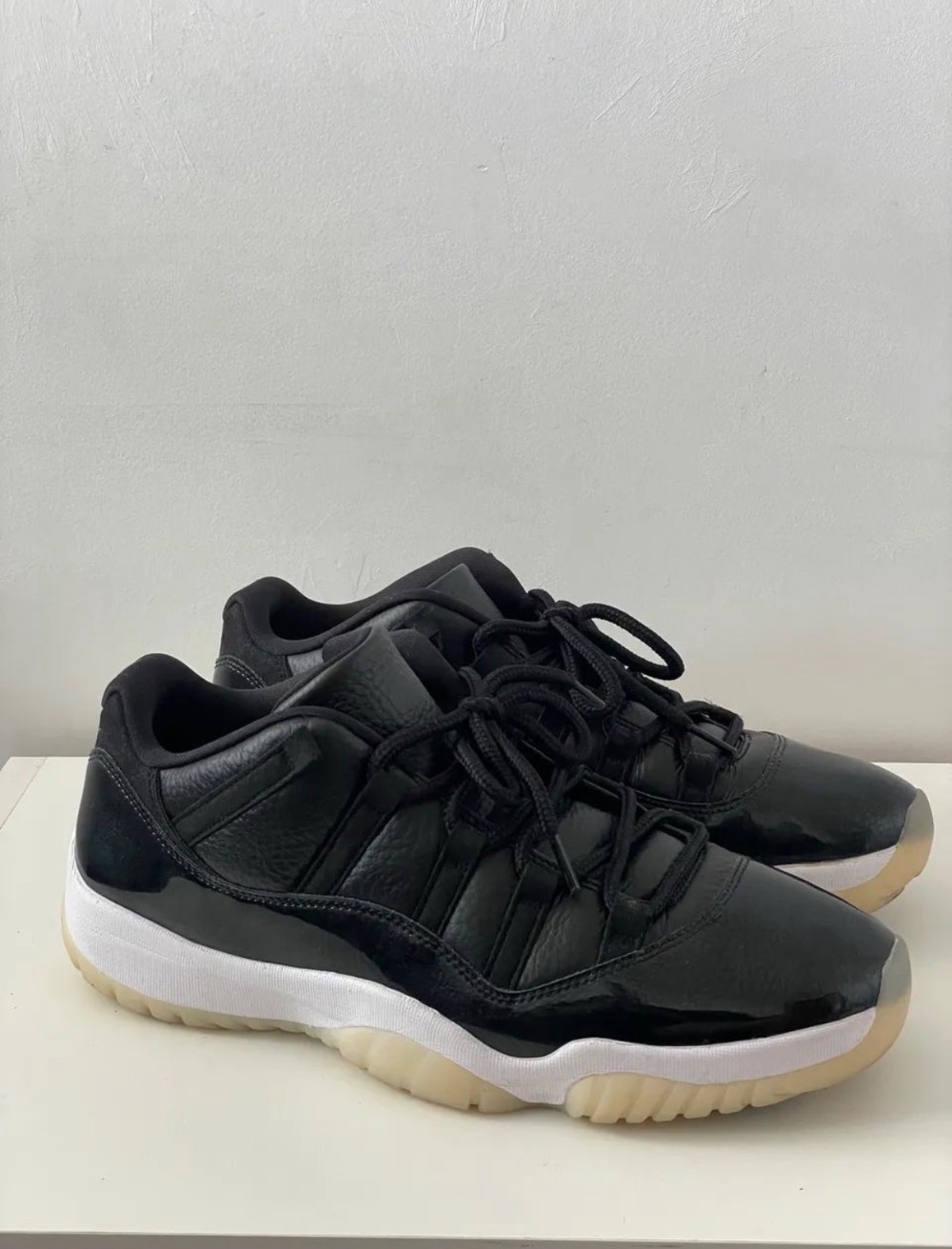 Air Jordan 11 Low 72-10