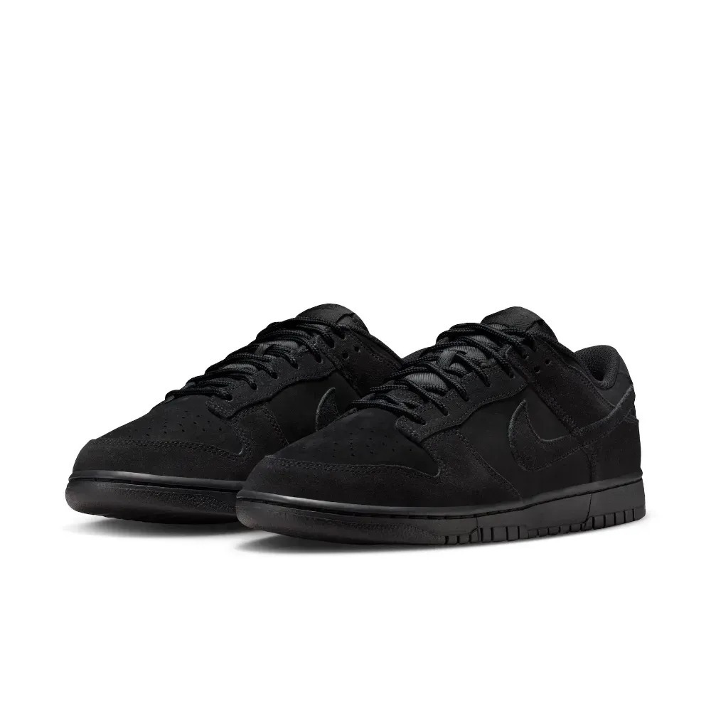 Nike Dunk Low Triple Black