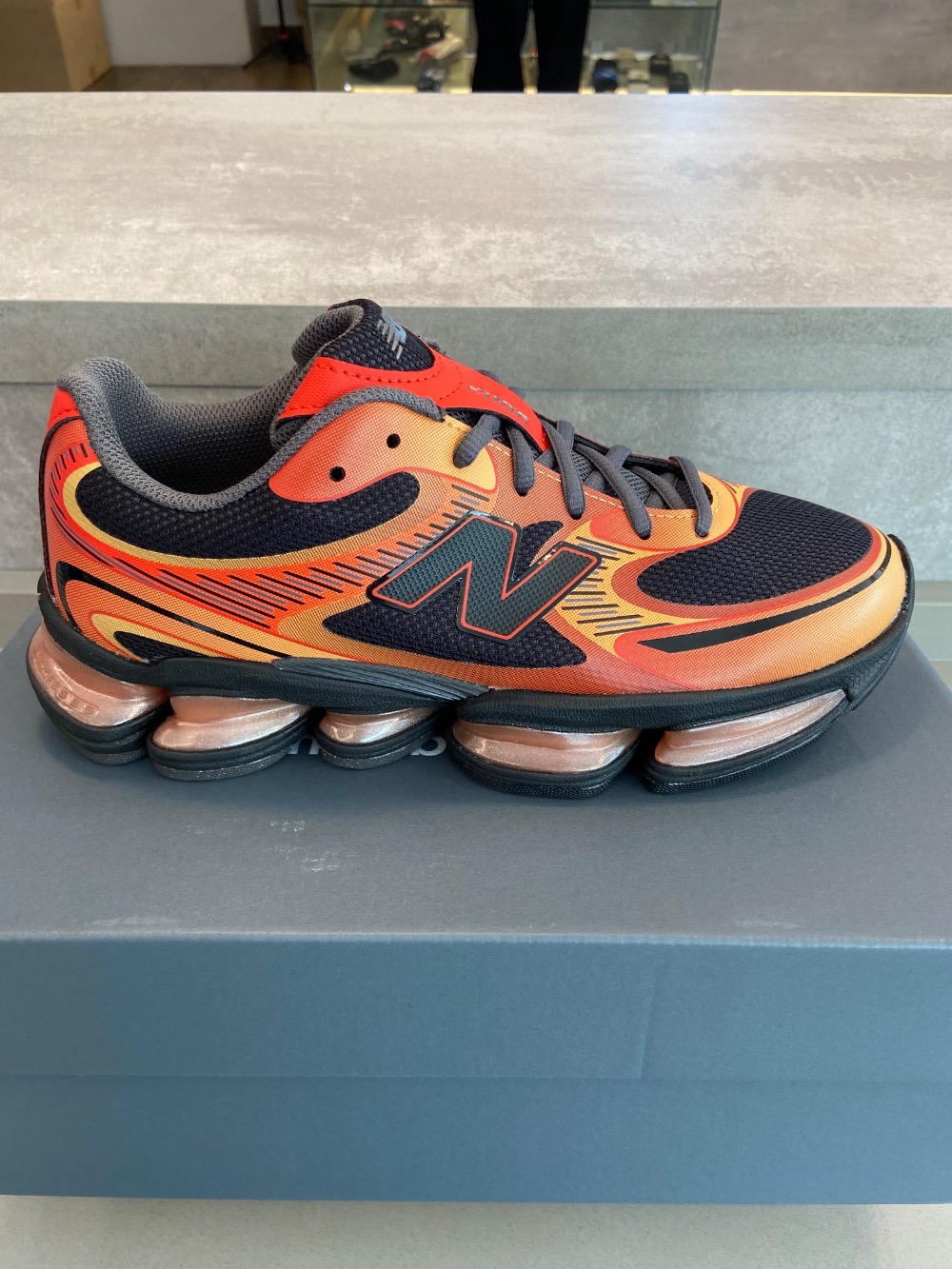 New Balance Abzorb 2000 Neo Flame