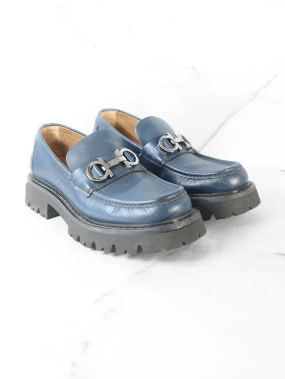 Mocassim Ferragamo Gancini Florian Azul
