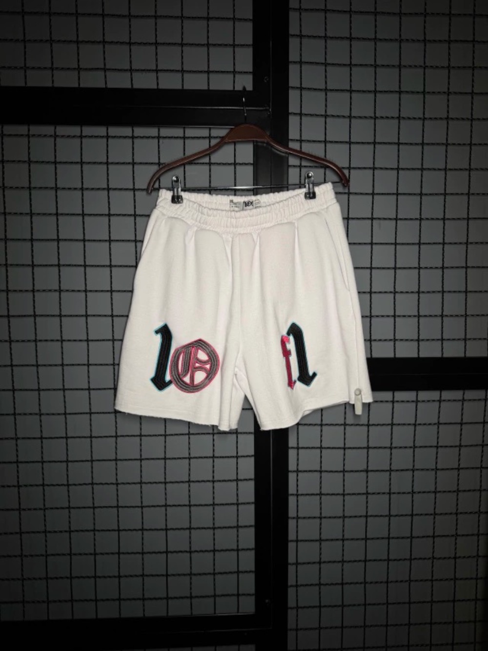 Bermuda Exclusiviist 1of1 Graduation White