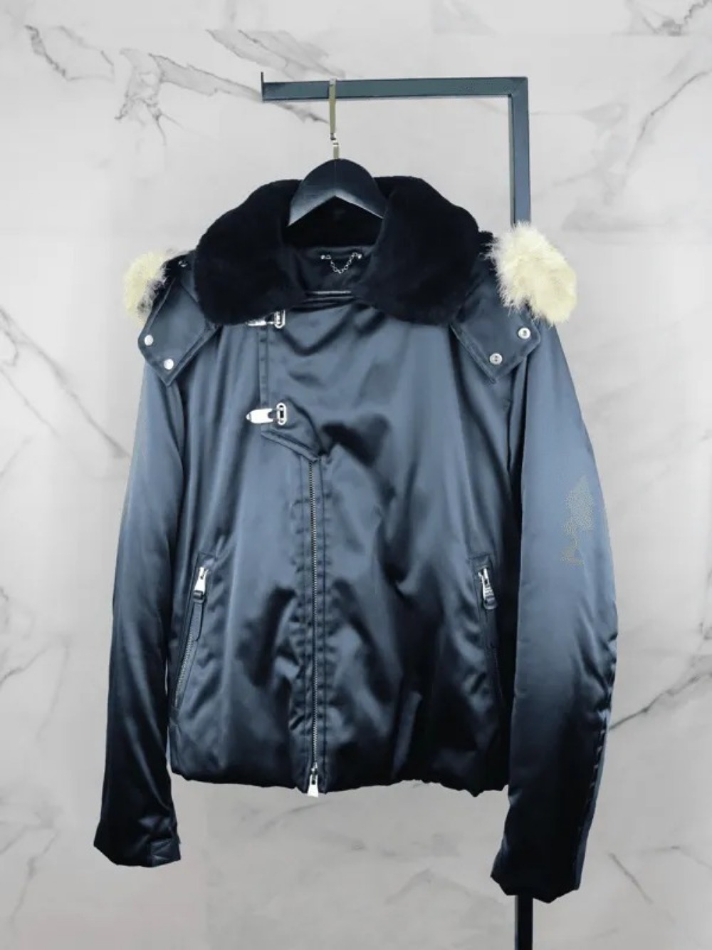 Jaqueta Louis Vuitton Basic Preta