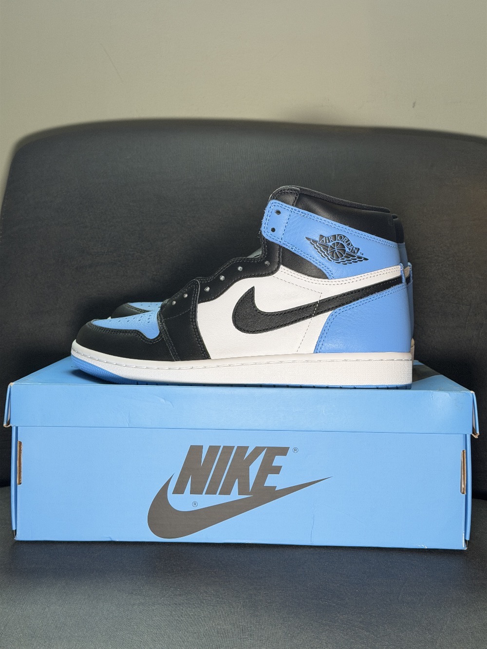 Air Jordan 1 High OG UNC Toe