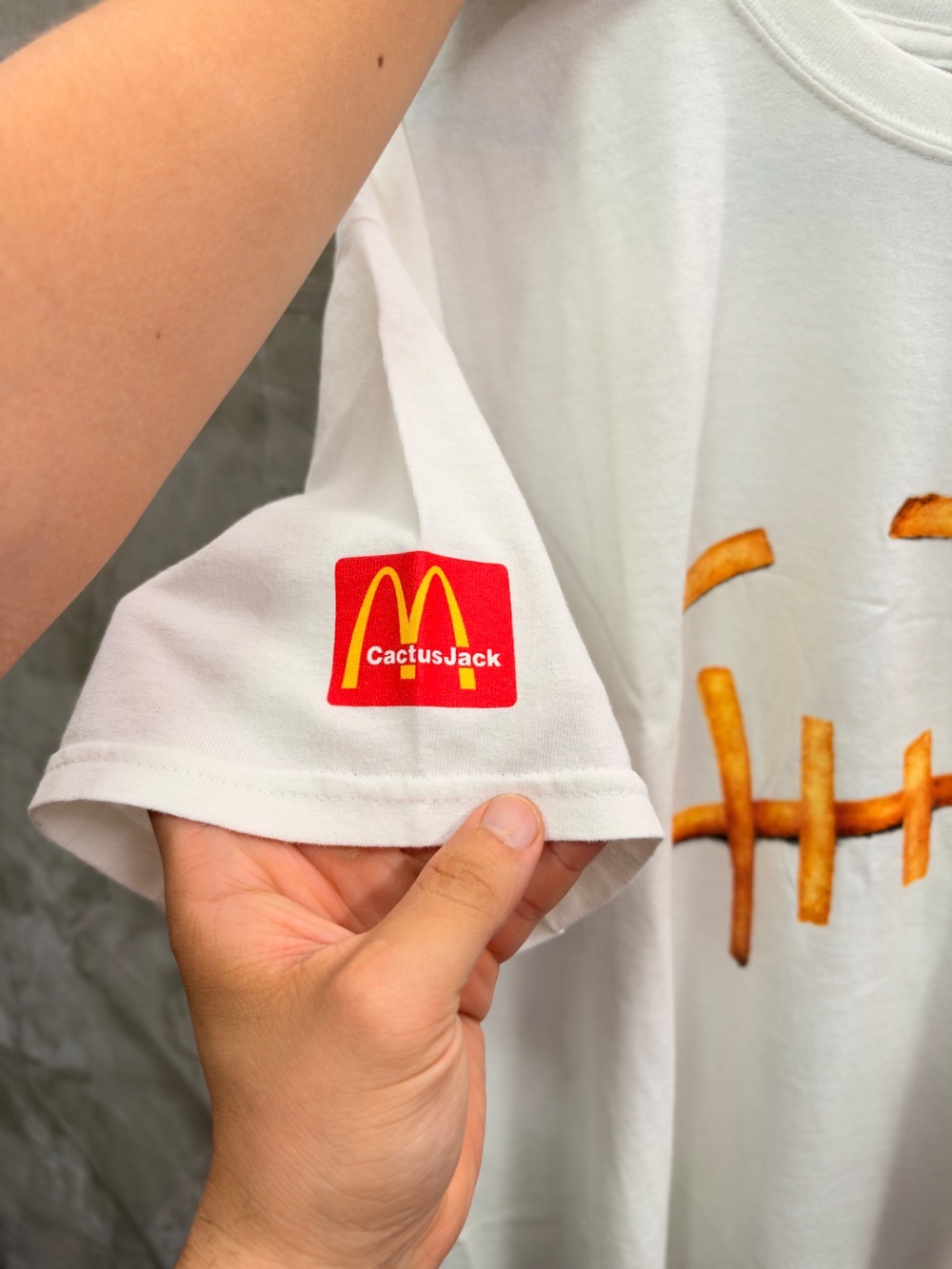 McDonald's x Travis Scott Camiseta Batata Frita Branca