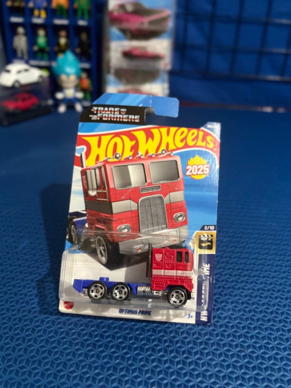 Hotwheels Optimus prime (lote 2025)