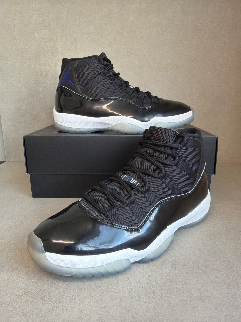 Air Jordan 11 Space Jam