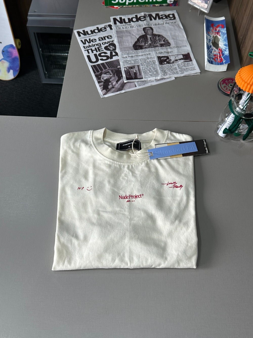 Camiseta Nude Project Global Soon Marshmallow