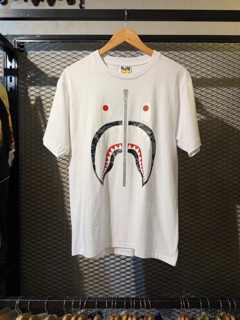 Camiseta A Bathing Ape Bape Short Sleeve Shark White