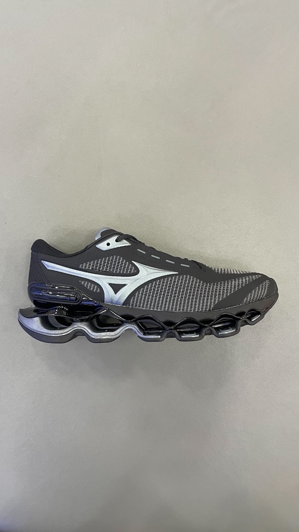 Tenis Mizuno preto