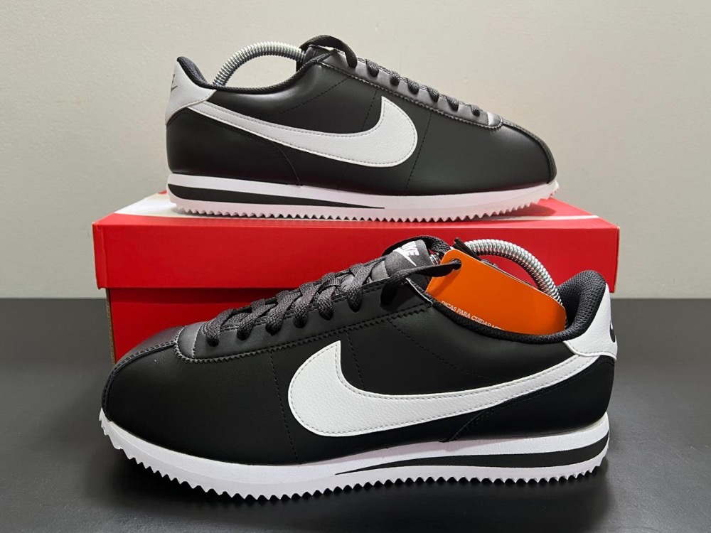 Nike Cortez Black White