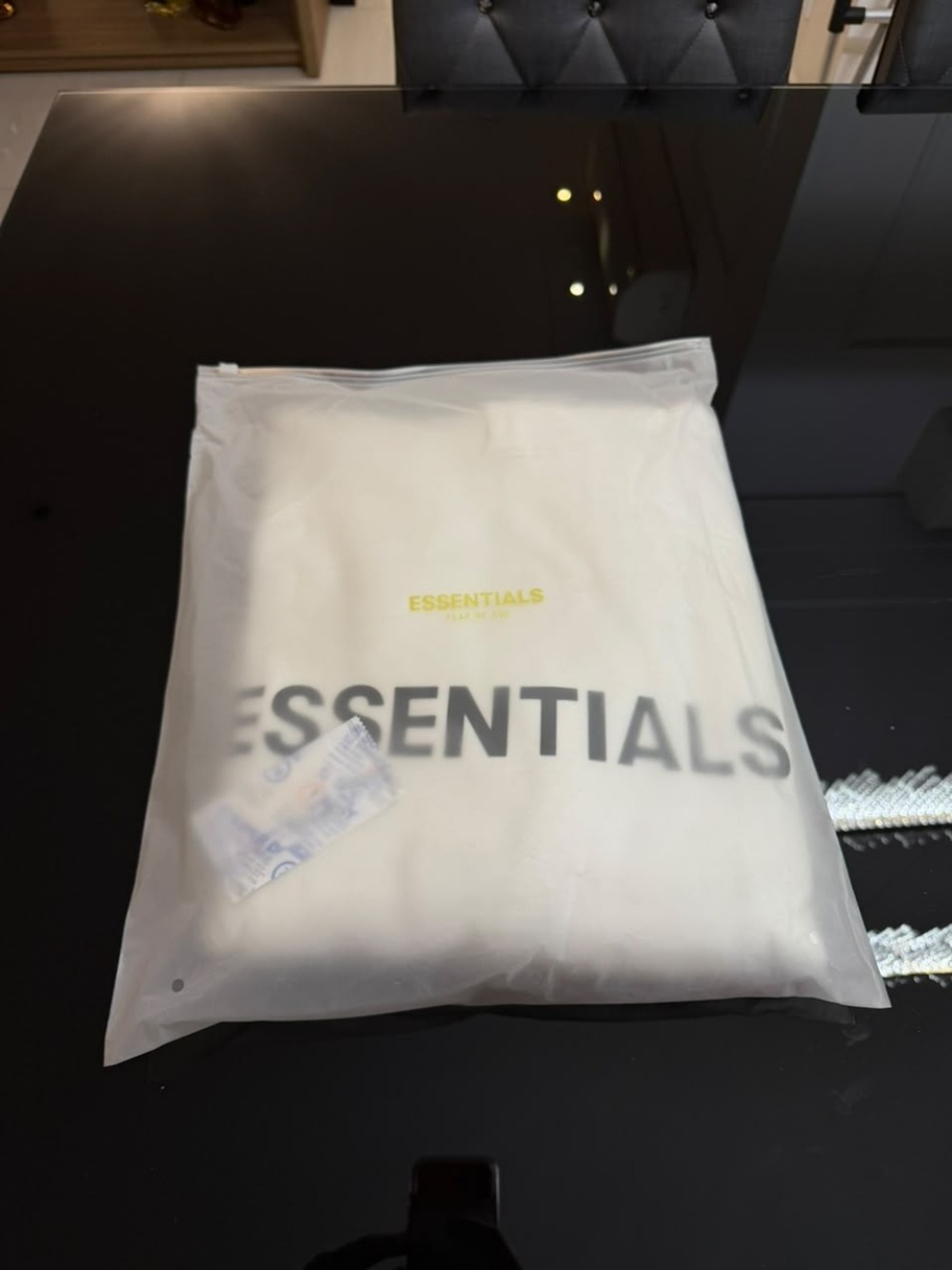 Moletom Fear of God Essentials Pullover Applique Logo White
