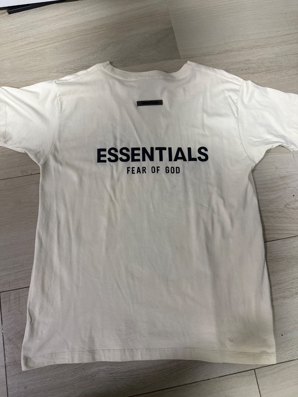Fear of God Essentials camiseta creme