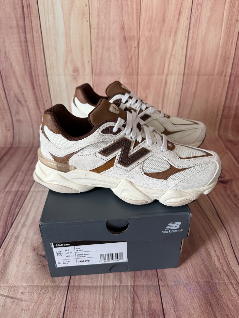 New Balance 9060 Breakfast Tea Angora