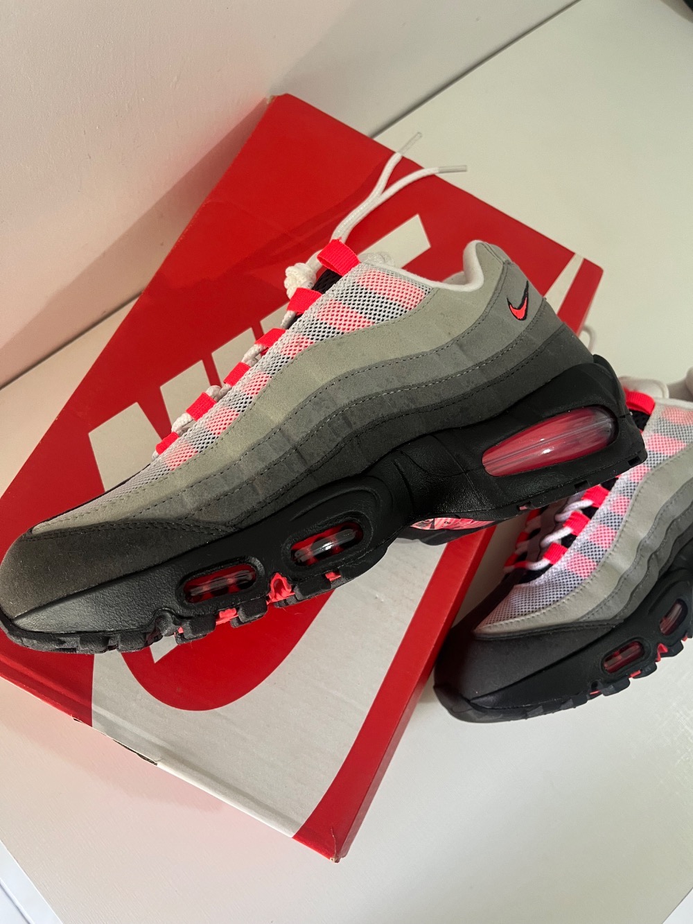 Nike Air Max 95 Medium Ash Solar Red