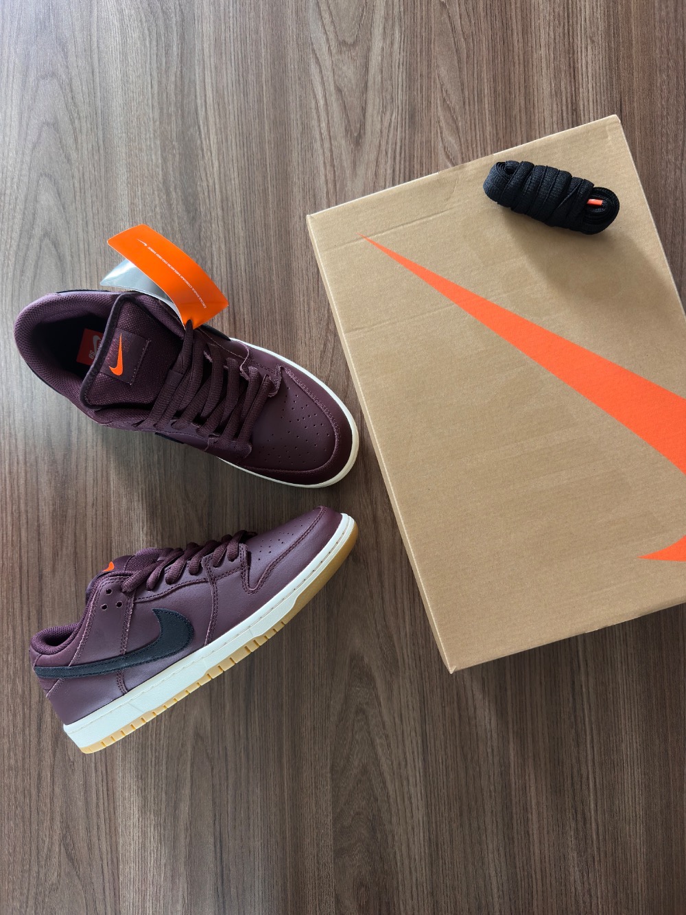 Nike SB Dunk Low Pro ISO Burgundy Crush
