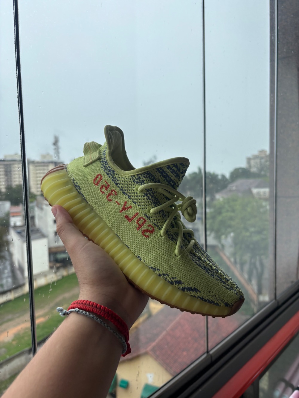 Yeezy Boost 350 v2 Semi Frozen