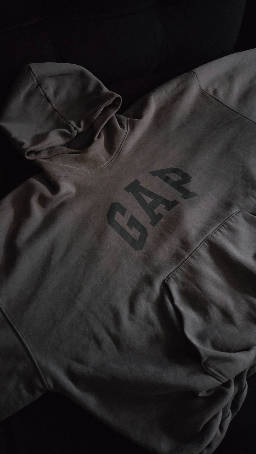 Yeezy x GAP Moletom Dove Black