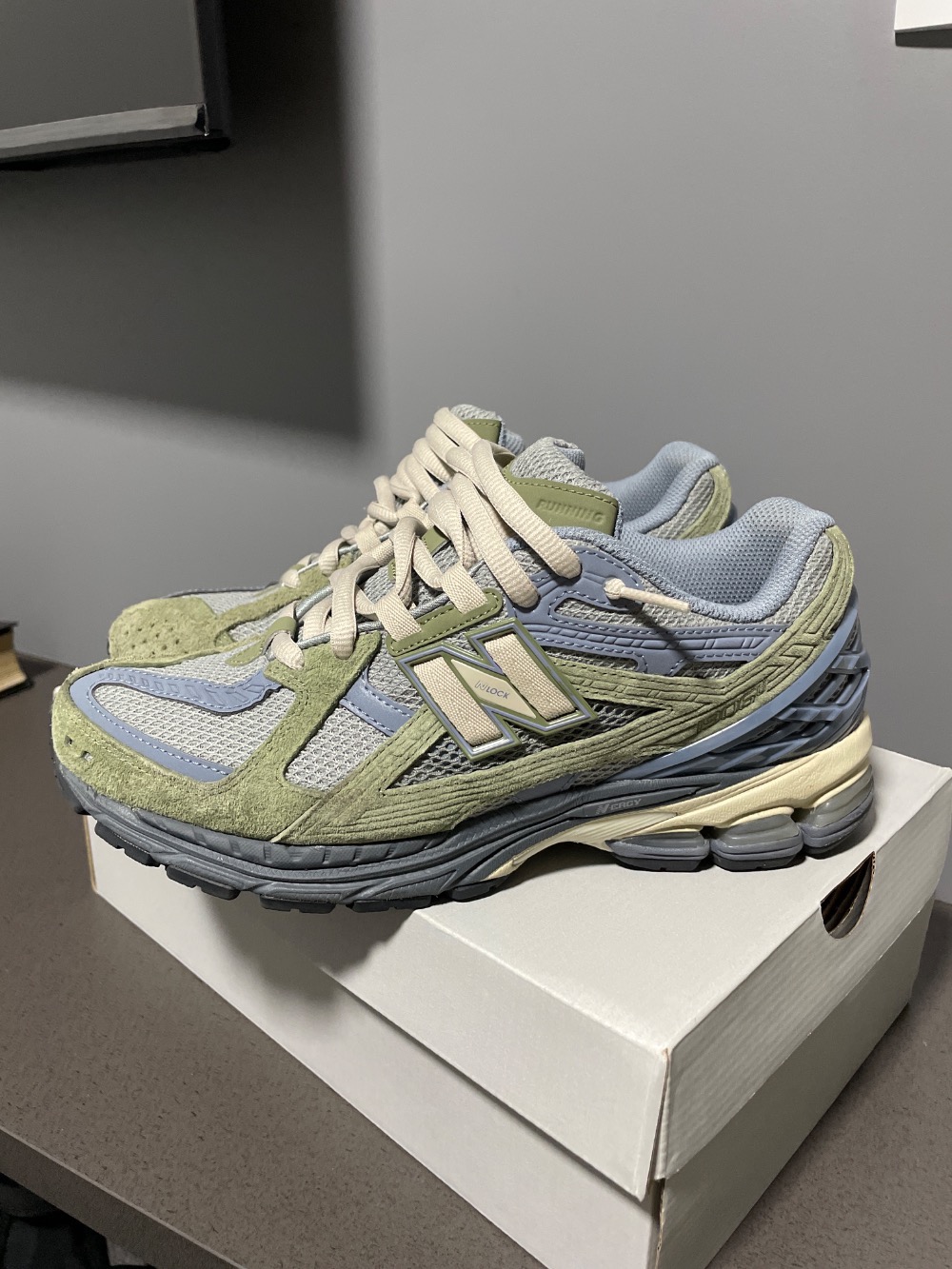 New Balance 1906R Ice Blue Melon Water