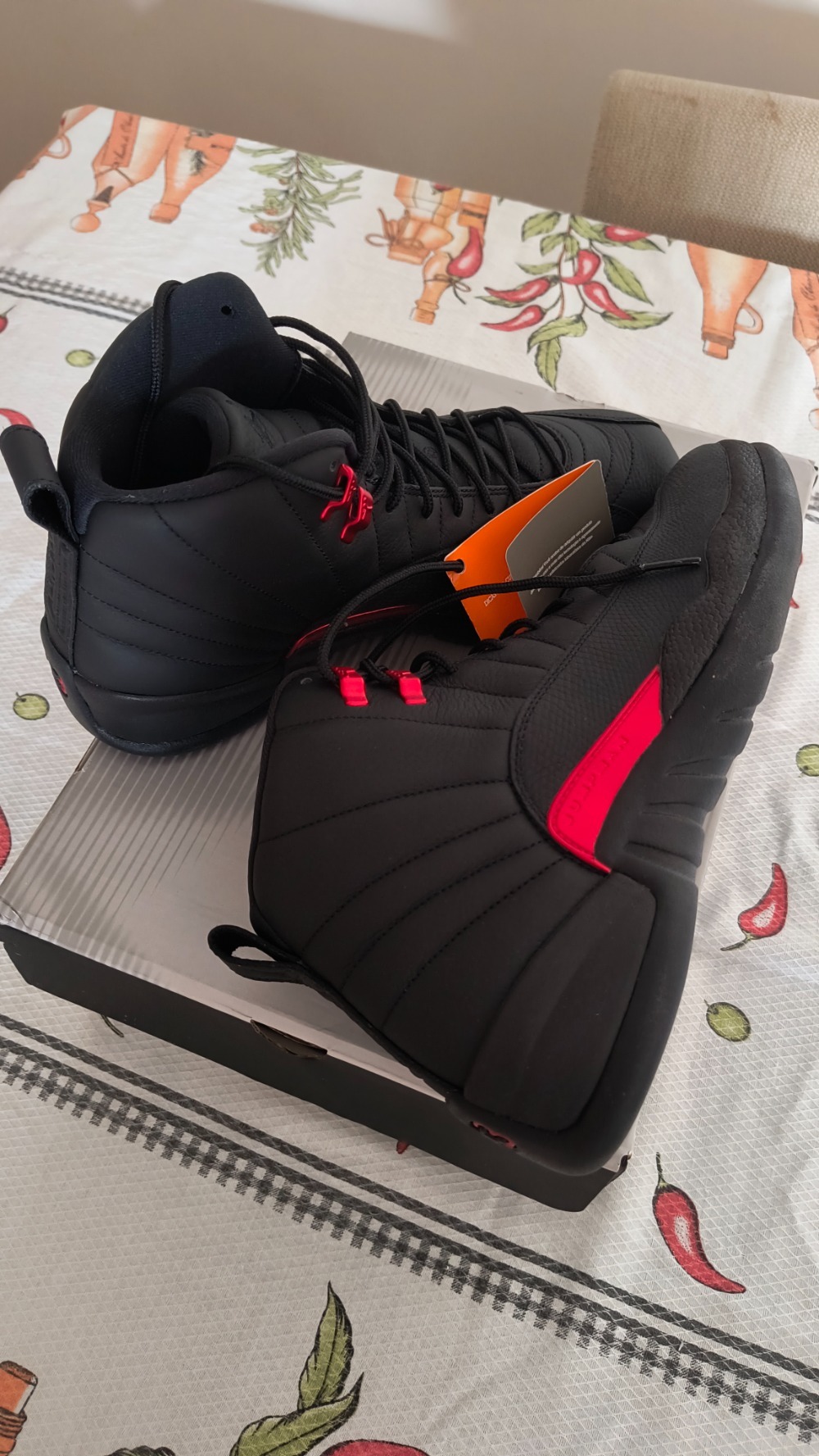 Air Jordan 12 Retro Bloodline Black