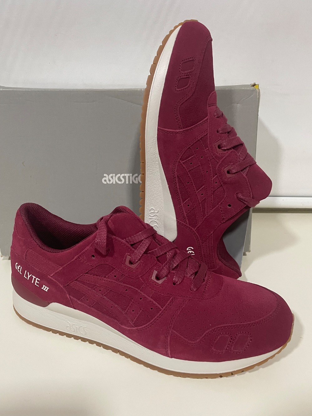 Tênis Asics Gel Lyte III Burgundy Novo